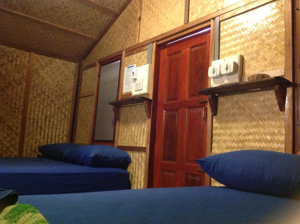 New Hut Bungalow Lamai Beach  Room photo